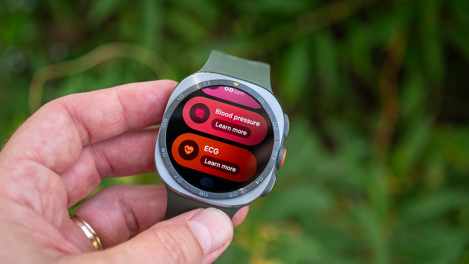 Samsung Galaxy Watch Ultra 2'de kalp sağlığı özellikleri